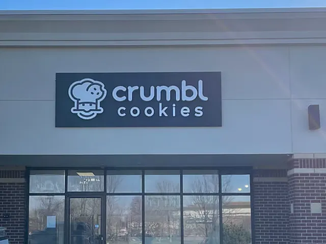 Crumbl Cookie