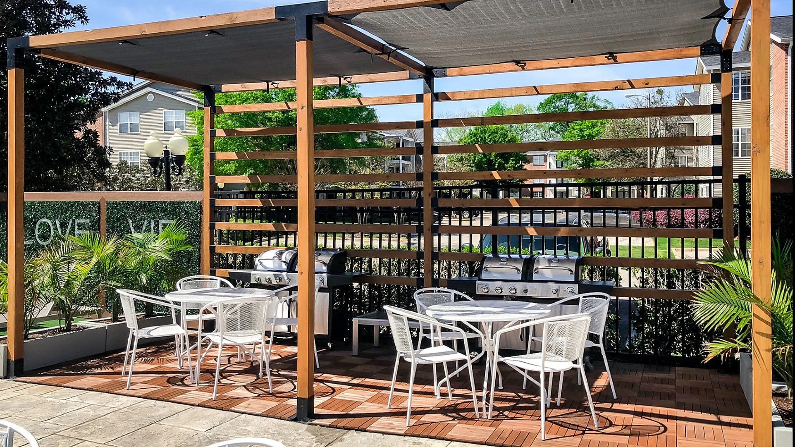 Haven at University Downs - Outdoor Grill Area