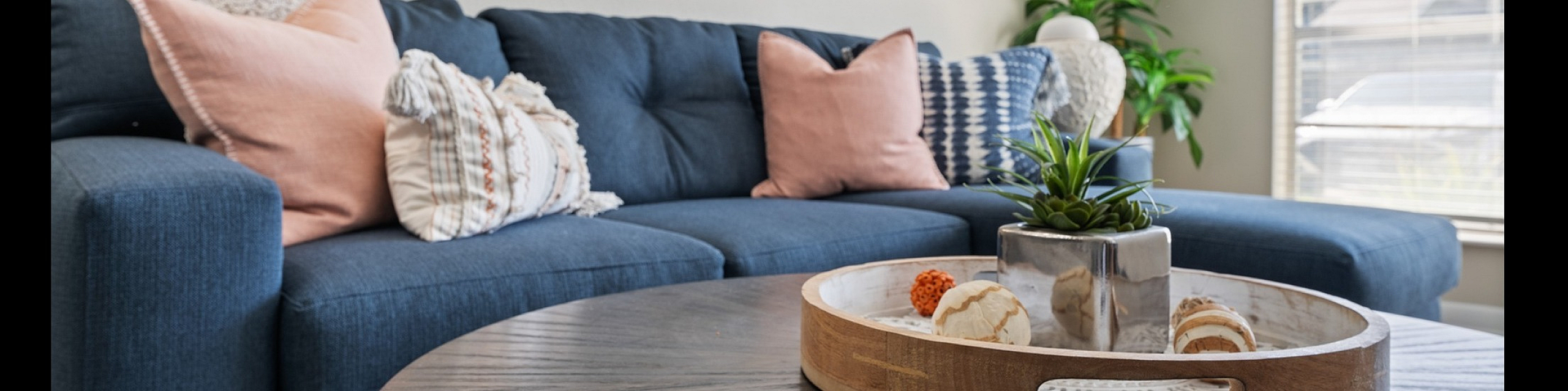 The Palm on SPID - Cozy Living Room