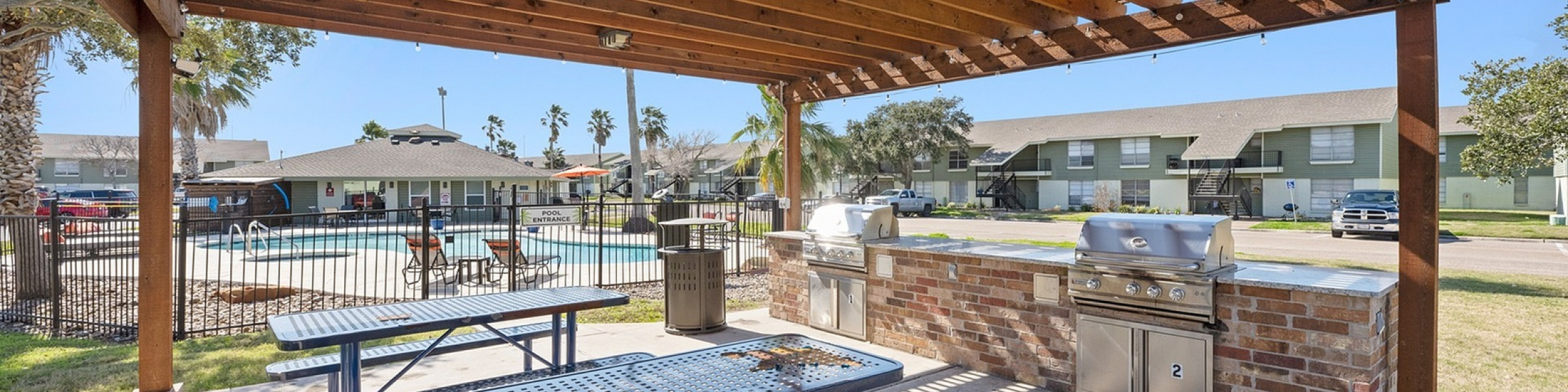 The Palm on SPID - Outdoor Grill Area