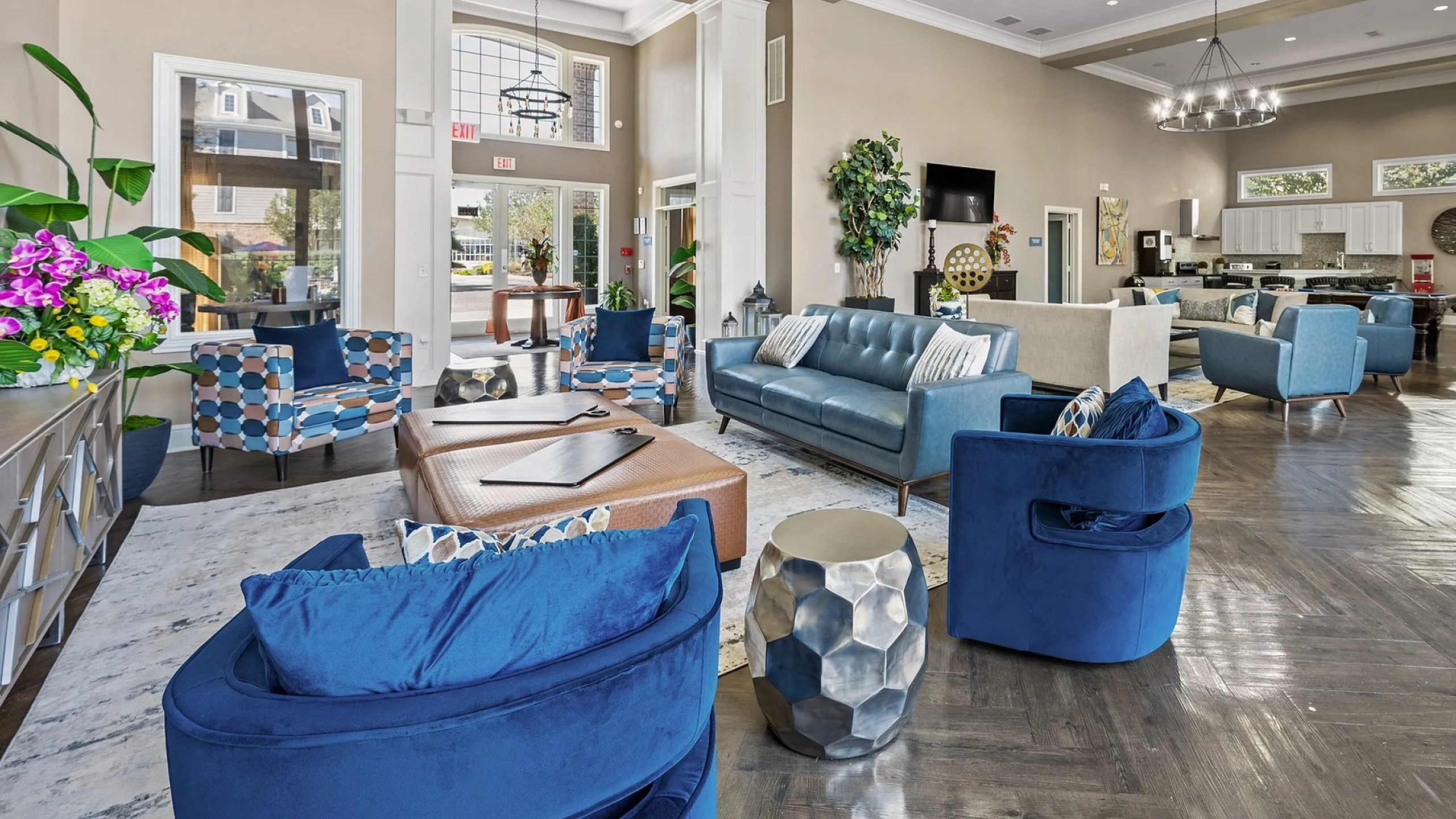 The Pointe at Victoria - Stylish Clubhouse Lounge