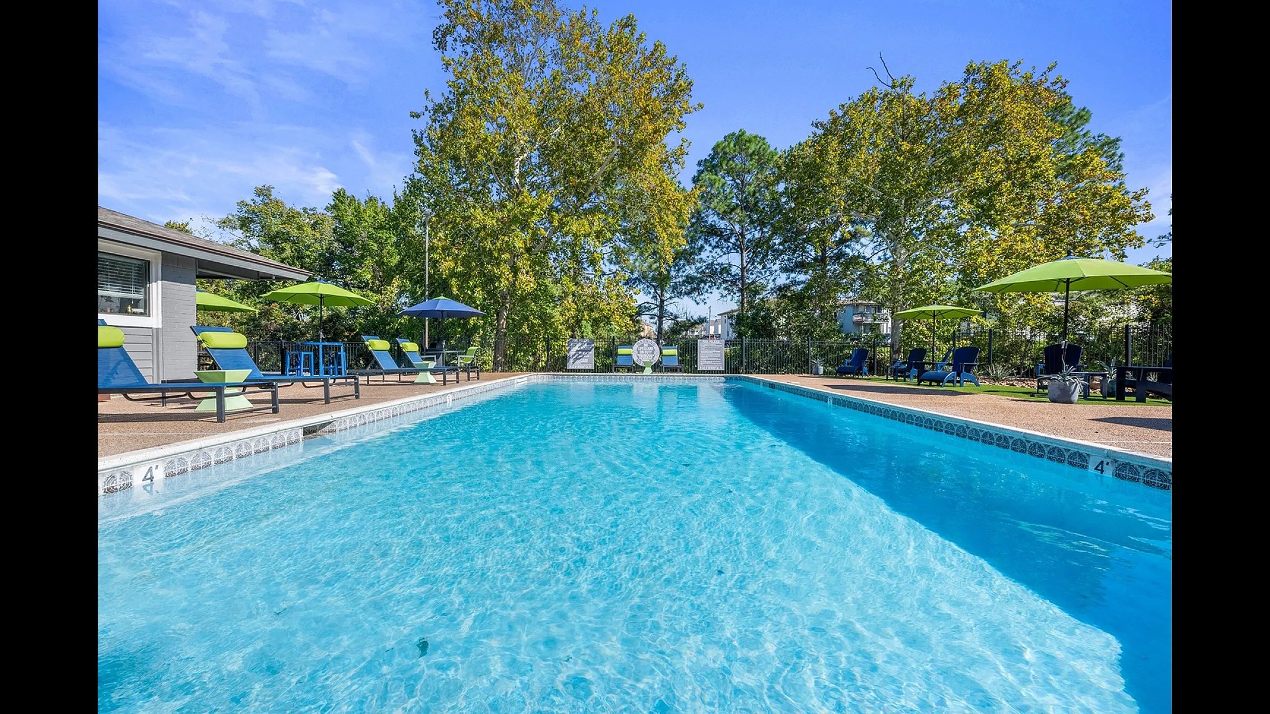 The Halston - Resort Style Pool & Lounge Area