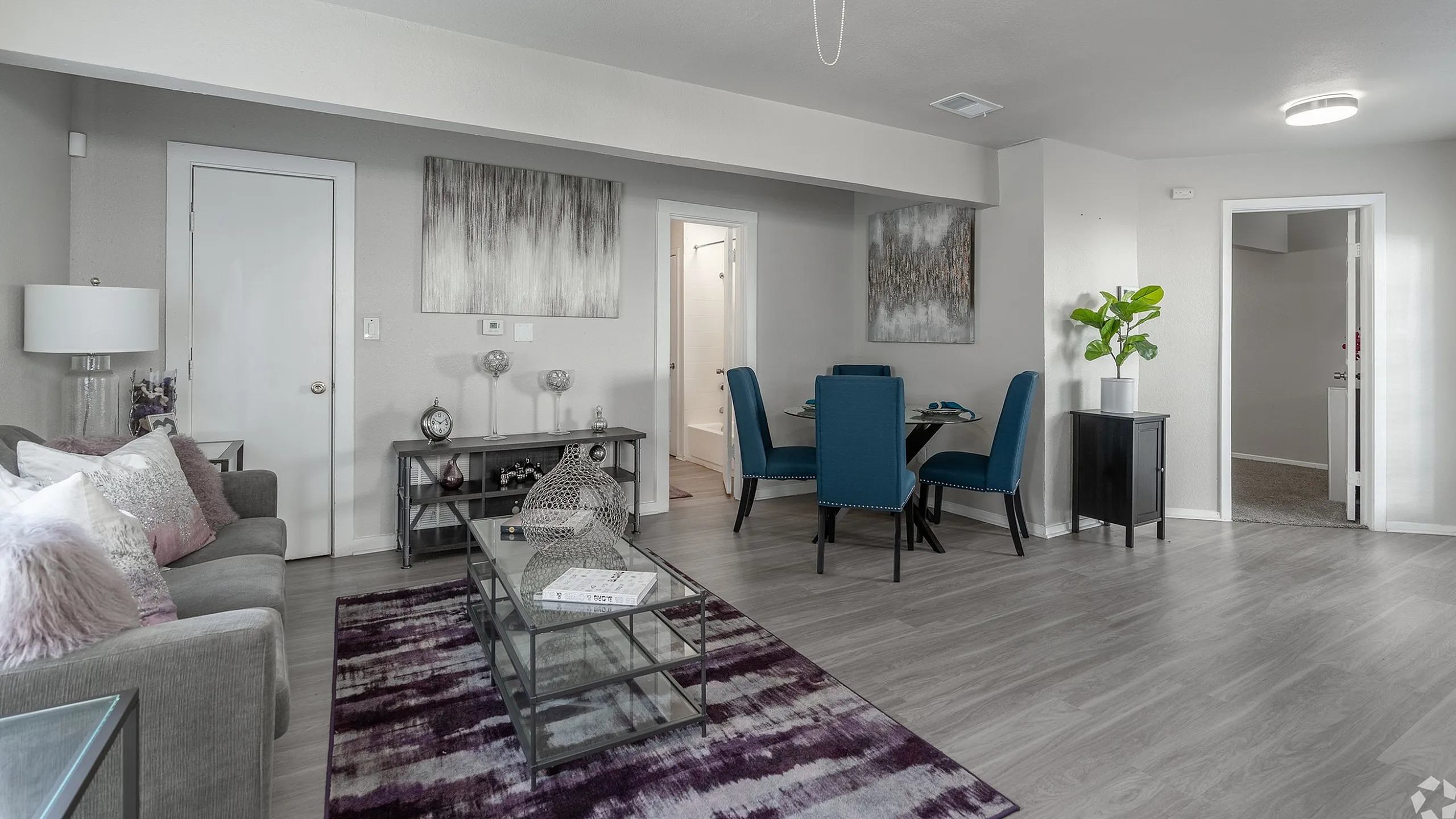 Woodside Flats - Modern Living Area
