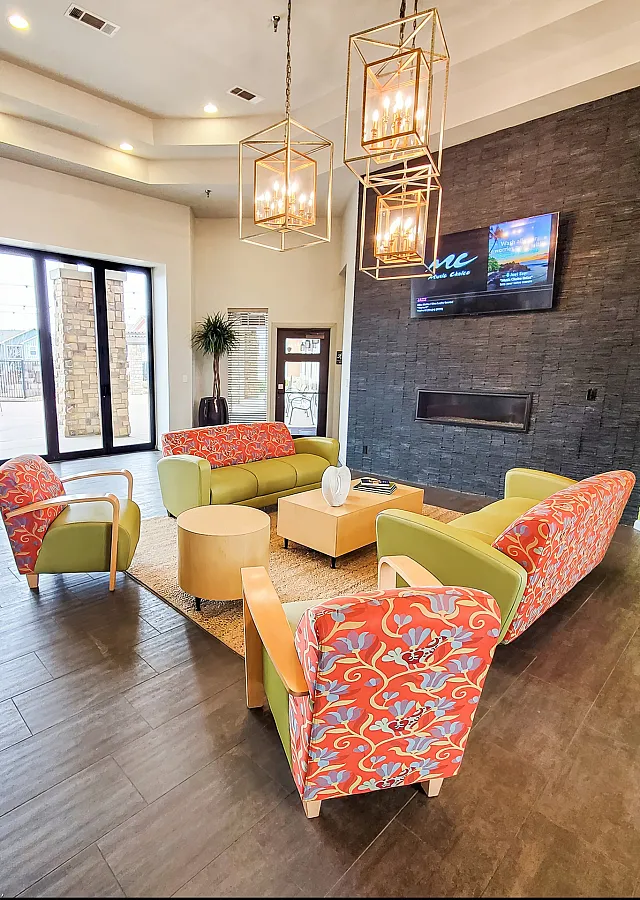 Leasing Interior