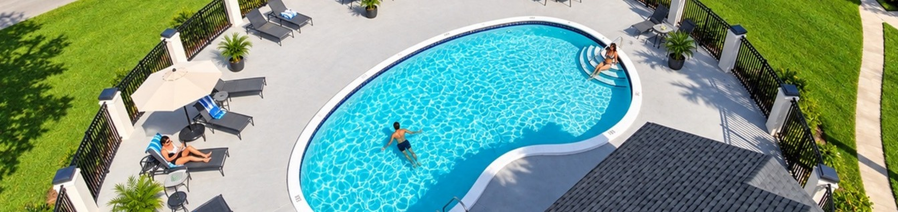 Casa Helena Palm Beach - Aerial Pool View