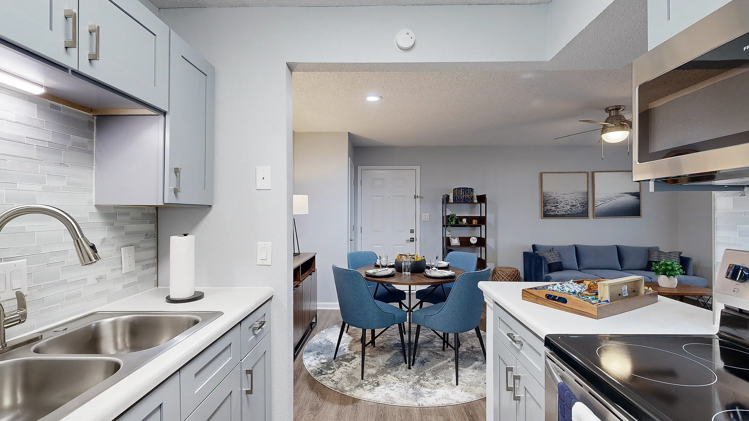The Maren - Kitchen and Dining