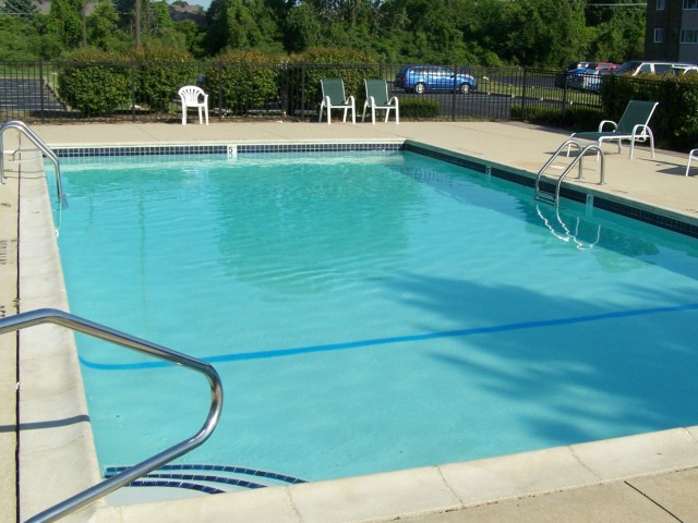 Image of Swimming Pool for Hidden Trail Apartments