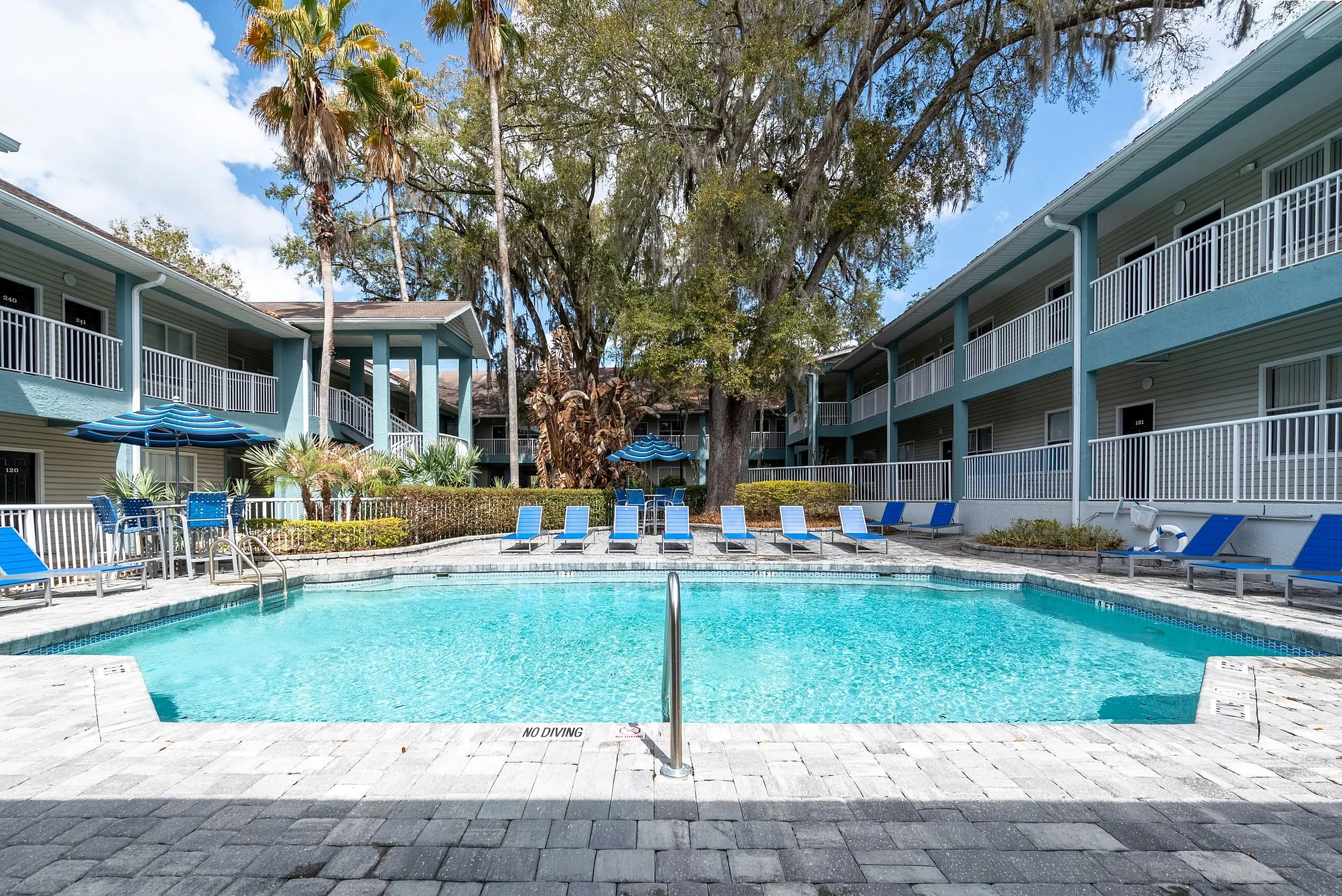 Museum Walk pool area