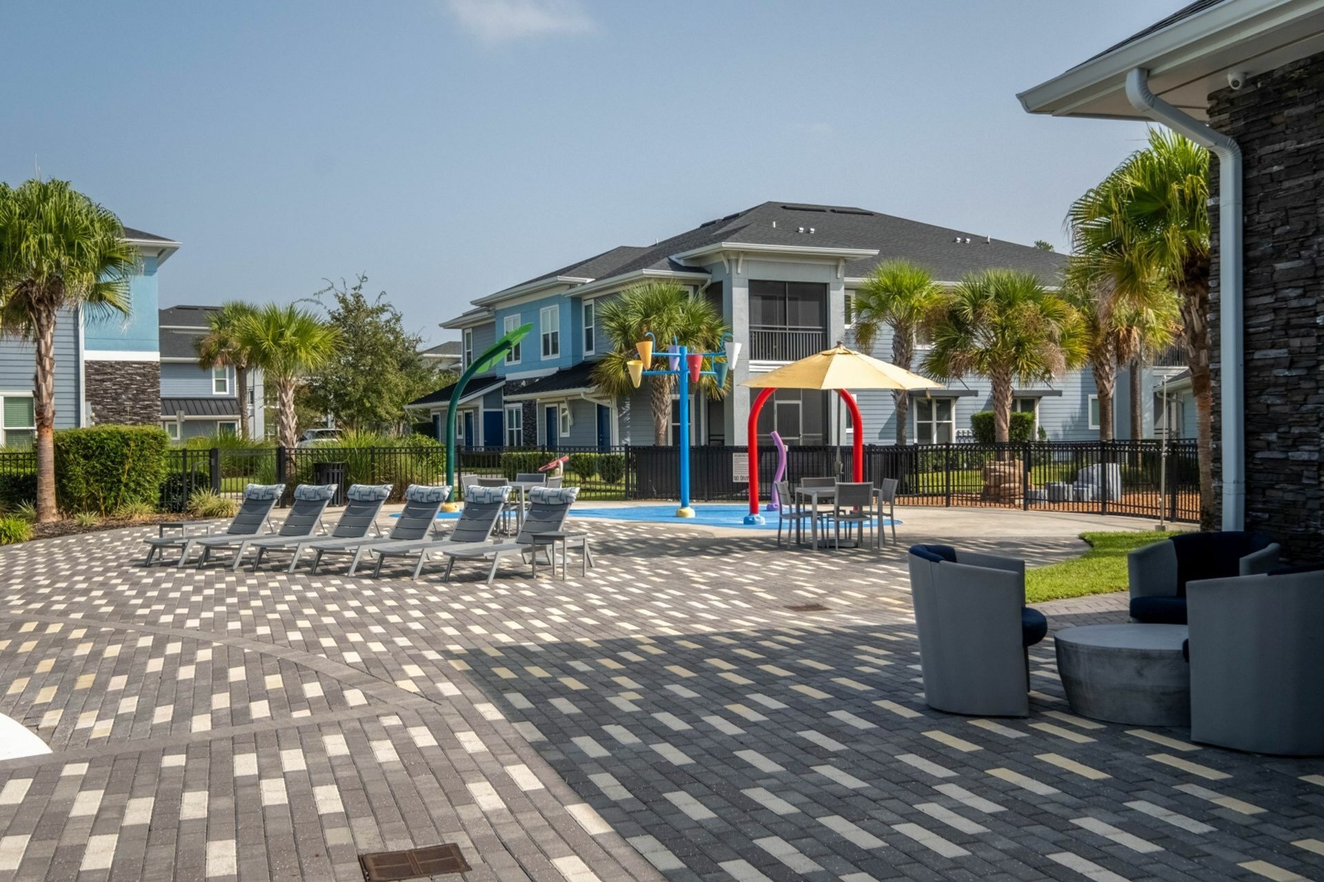 Pool lounge