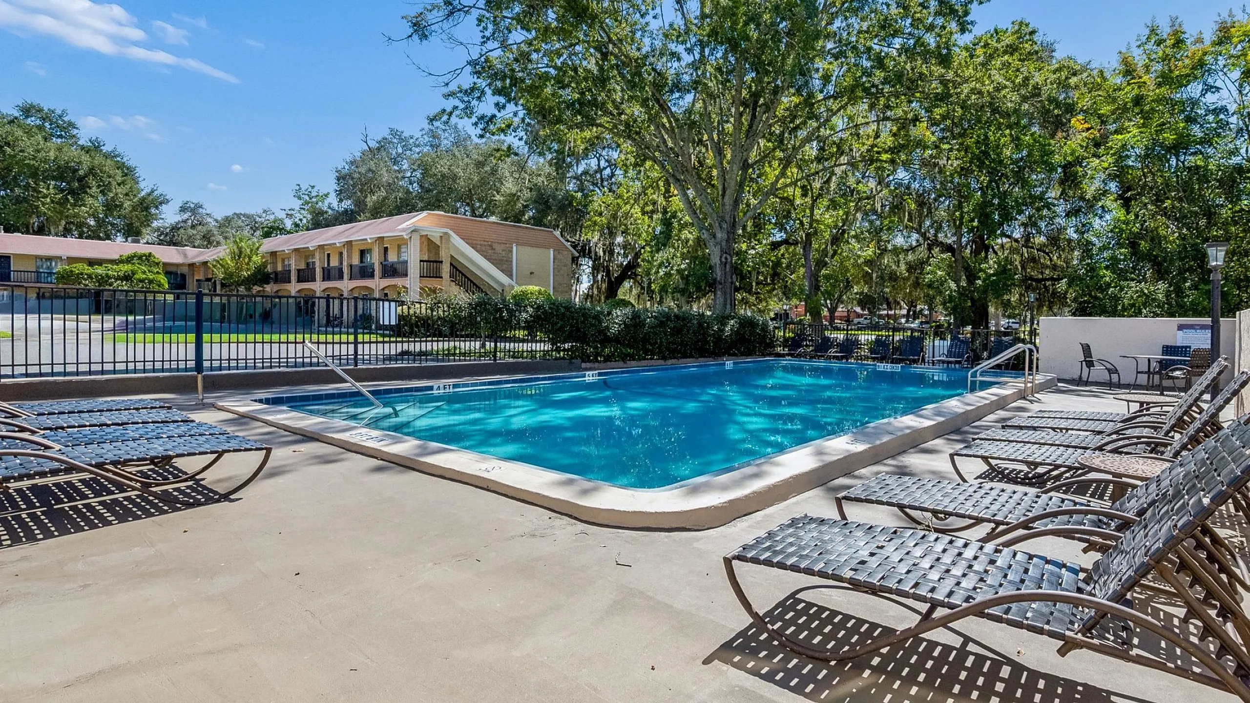 Spanish Trace - Outdoor Pool