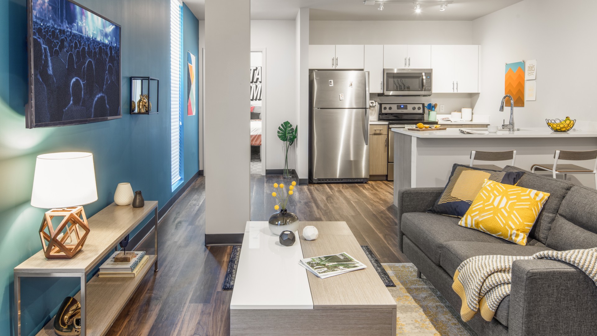 Spacious Living Room | Studio Apartments Columbia Mo | Rise on 9th