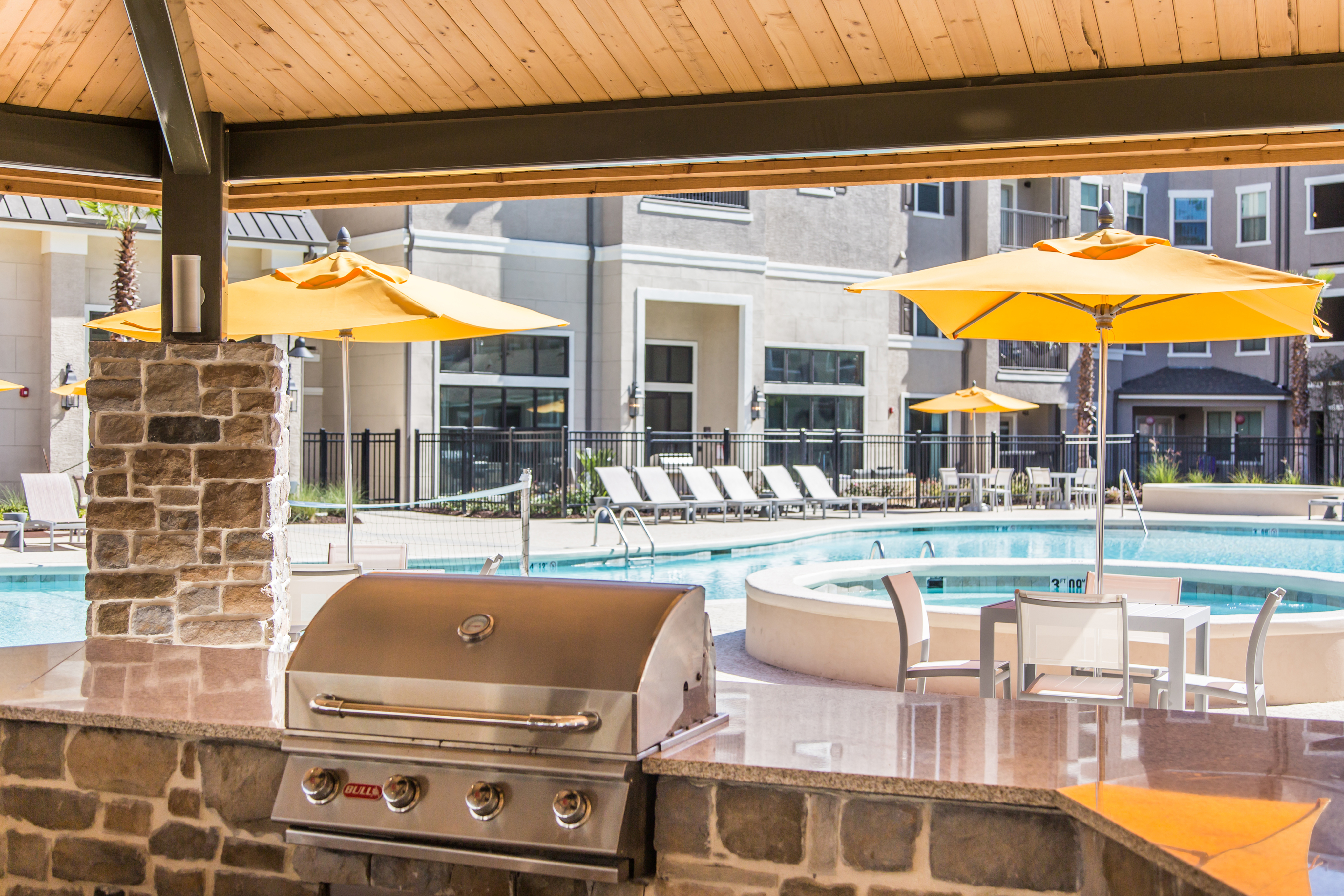 Image of Poolside Grills and Outdoor Kitchen for The Legacy at Baton Rouge