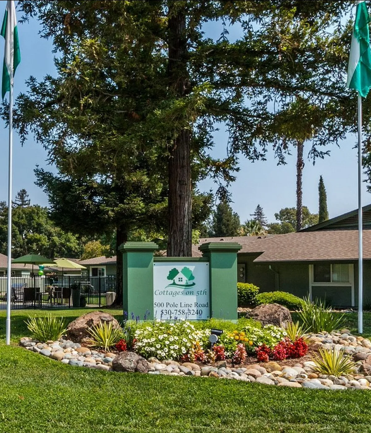 Cottages on 5th (NEW) - Entrance Sign