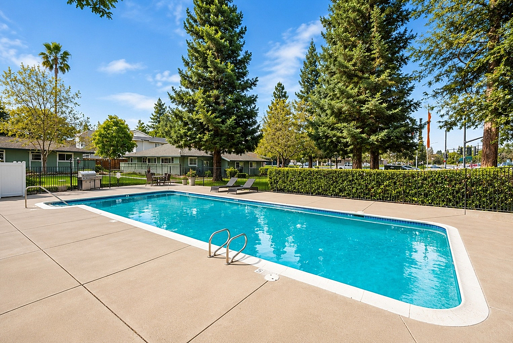 Cottages on 5th (NEW) - Outdoor Pool