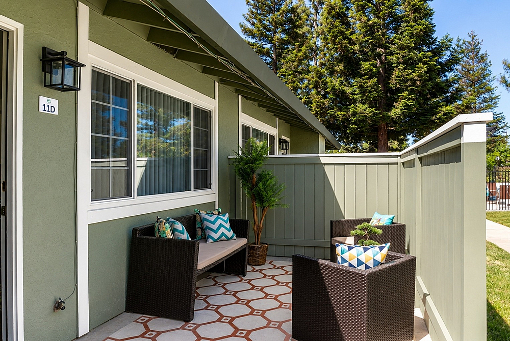 Cottages on 5th (NEW) - Outdoor Seating Area