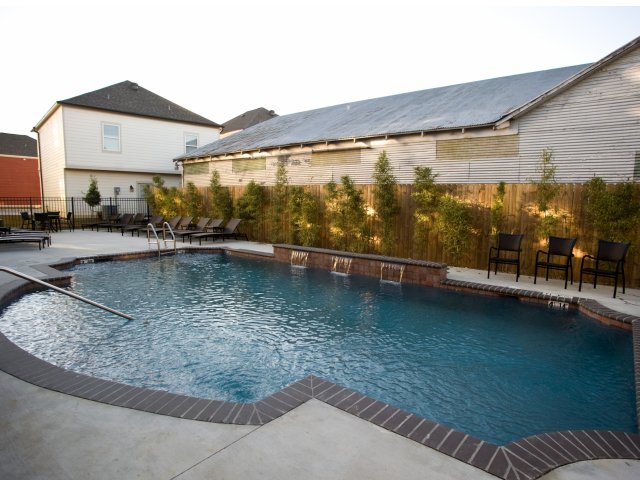 Image of Swimming Pool for cottagelandinglafayette.com