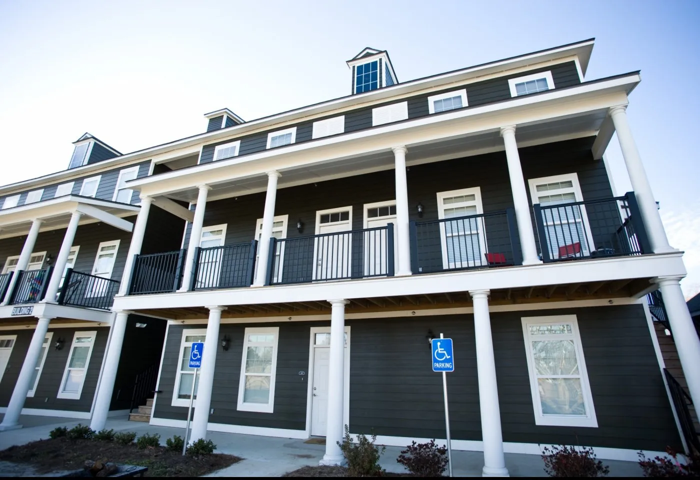 cottagelandinglafayette.com