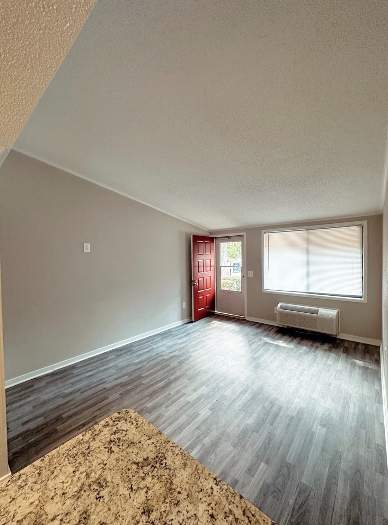 View Photos Oakbrook Apartments