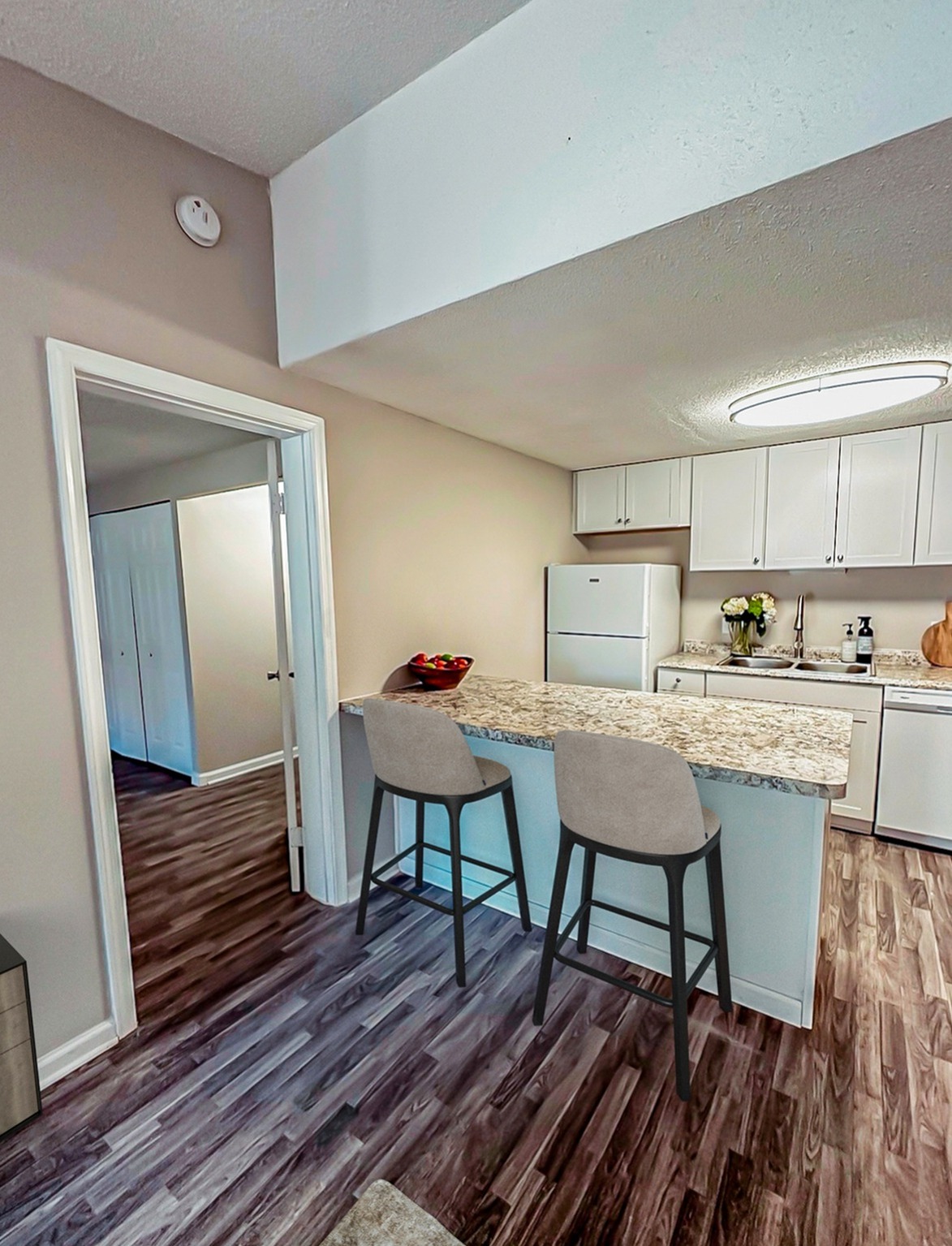 View Photos Westmoore Apartments