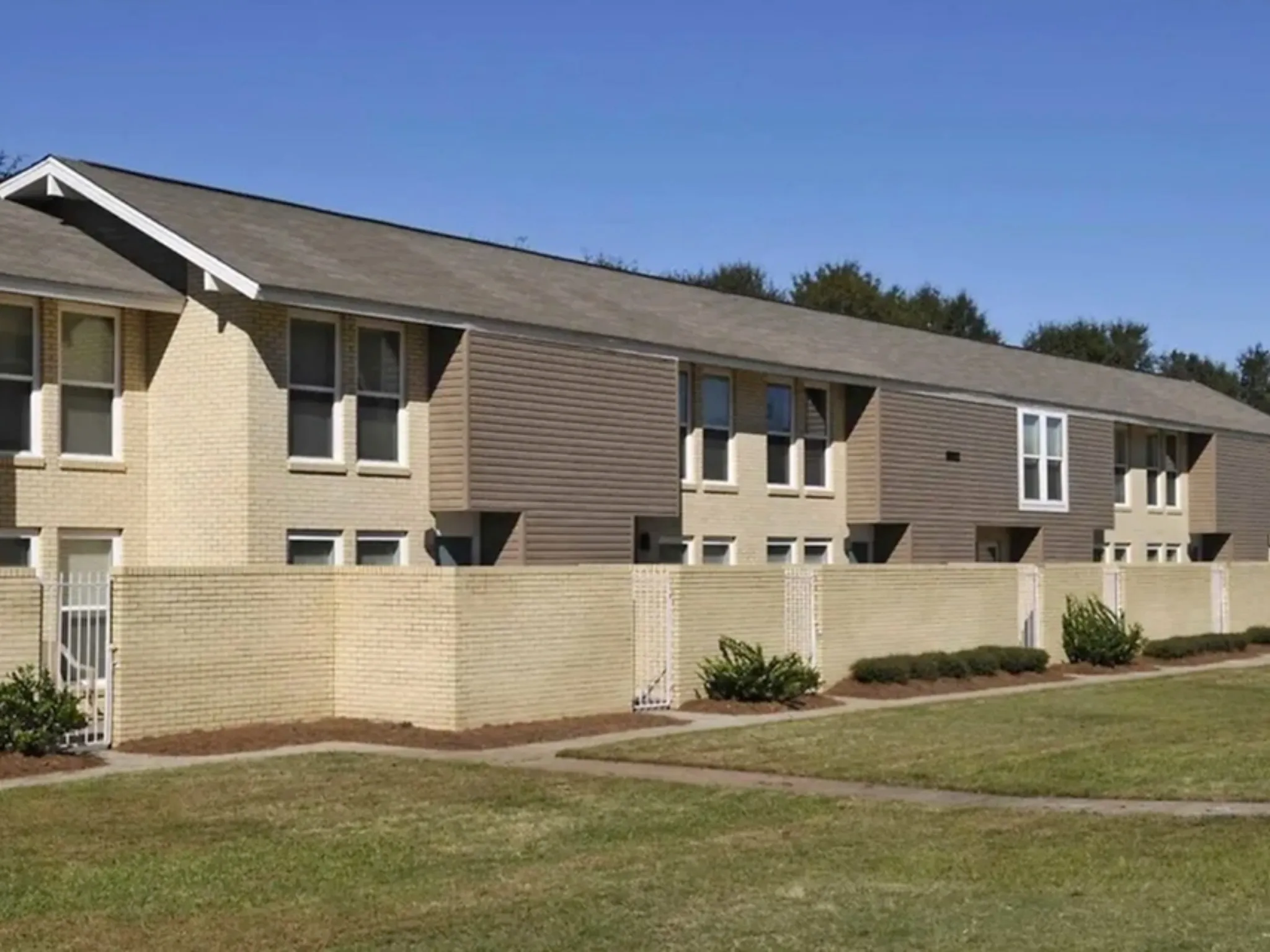 1 3 Bed Apartments Check Availability Pembrook Apartments