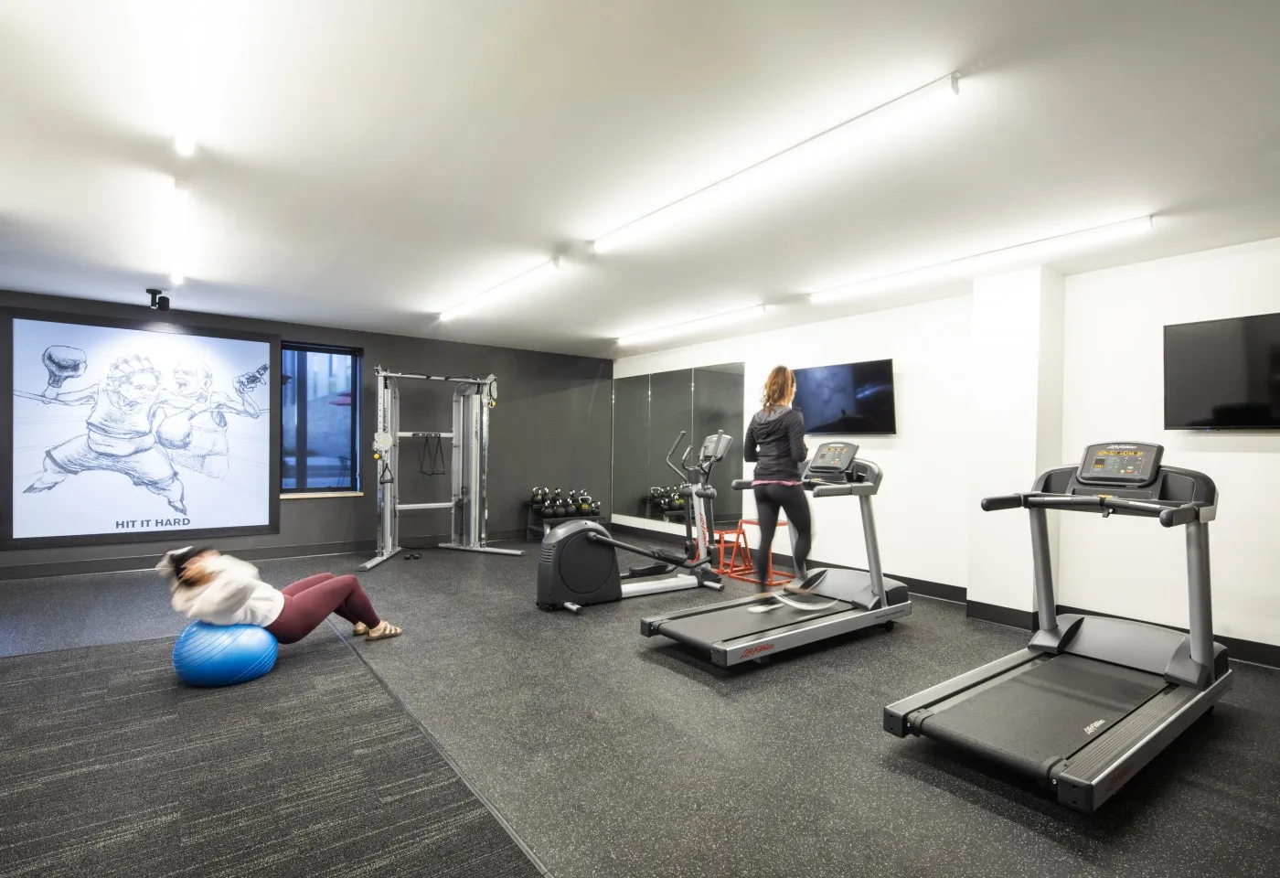 24/7 Fitness Center