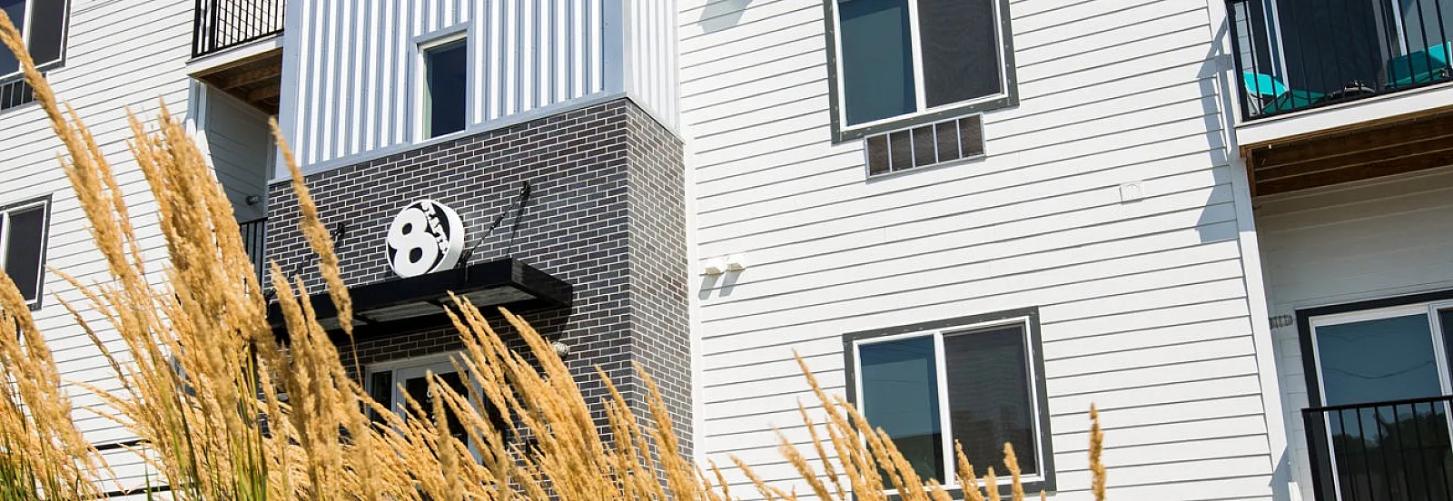 8 St Apartments
