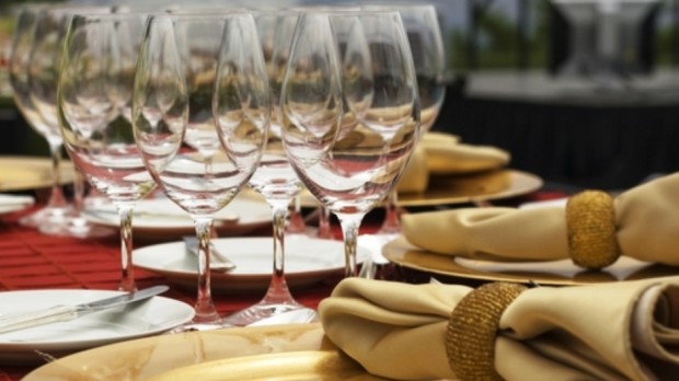 Entertaining in Your Apartment-image
