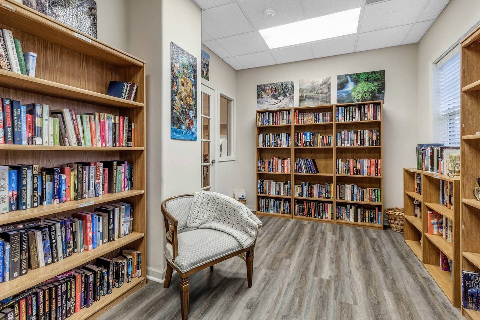Resident Library | Apartments in Williamsville, NY | StoneGate of Clarence Apartment Homes