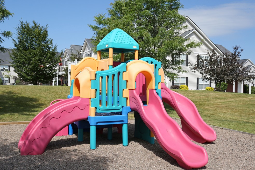 Community Children\'s Playground | Apartment Homes in East Amherst, NY | Autumn Creek Apartments