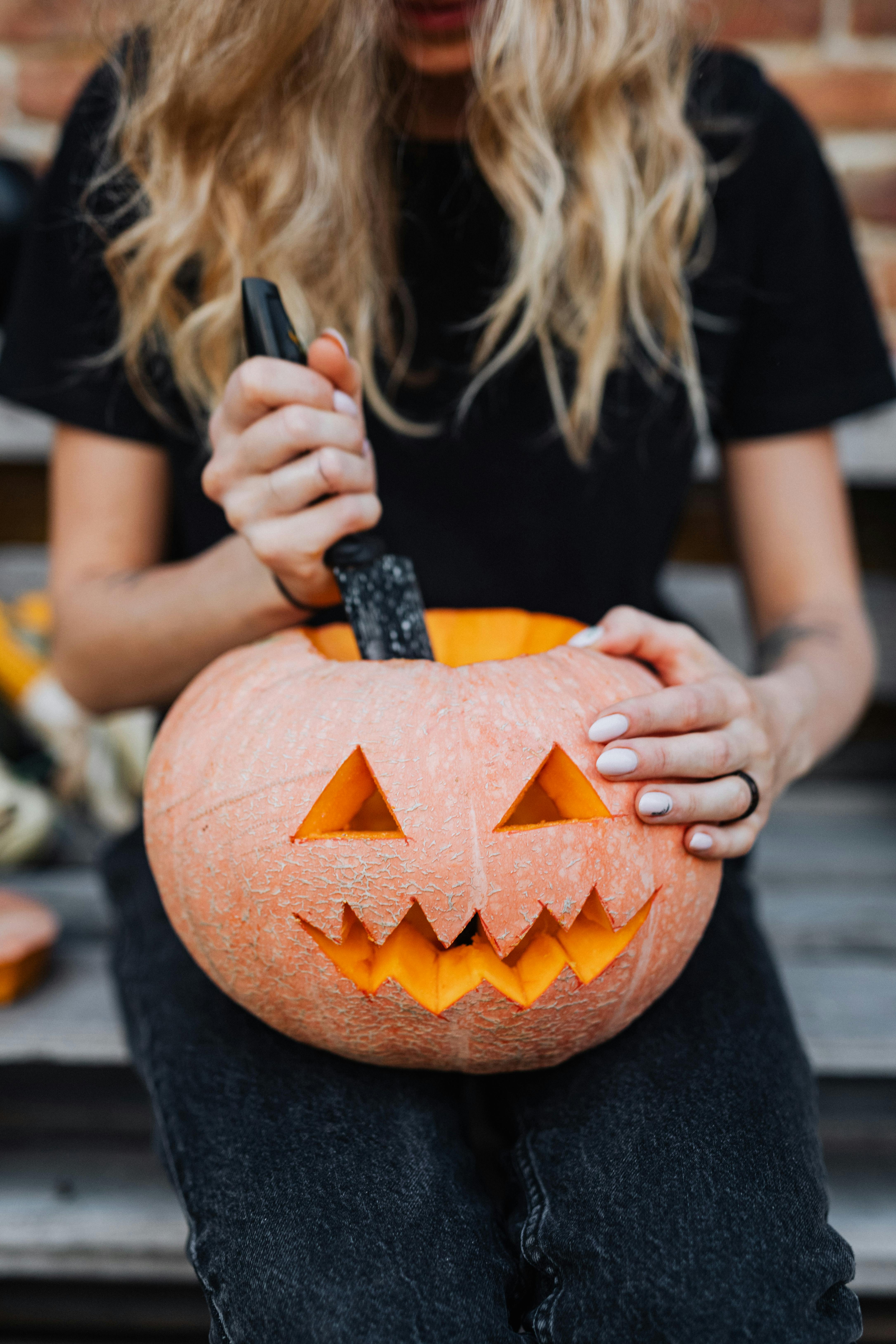 Halloween Decorating Tips for Elevate Apartments in American Fork UT-image