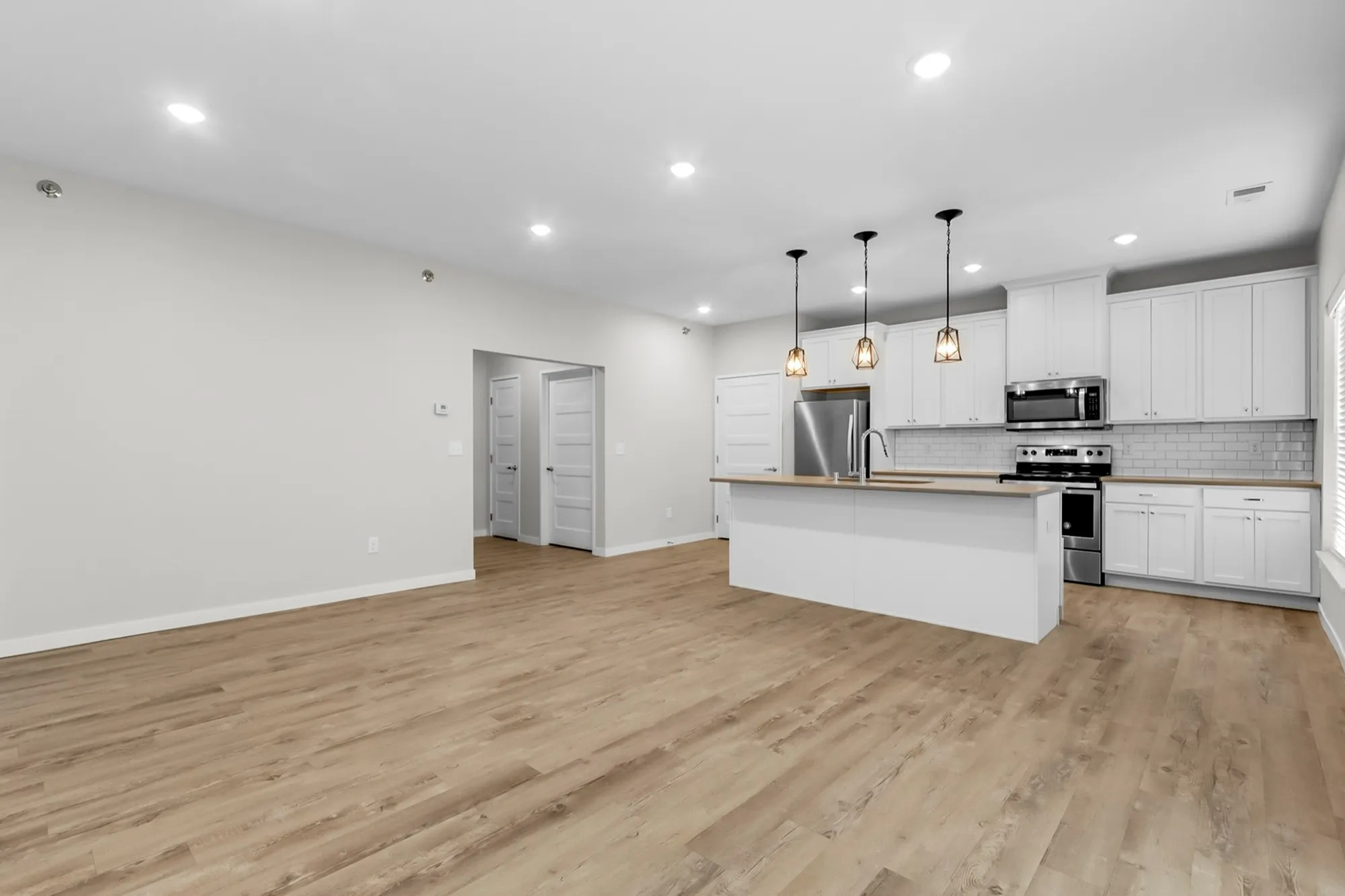APT | 1BED1.5BATH -D Floor Plan
