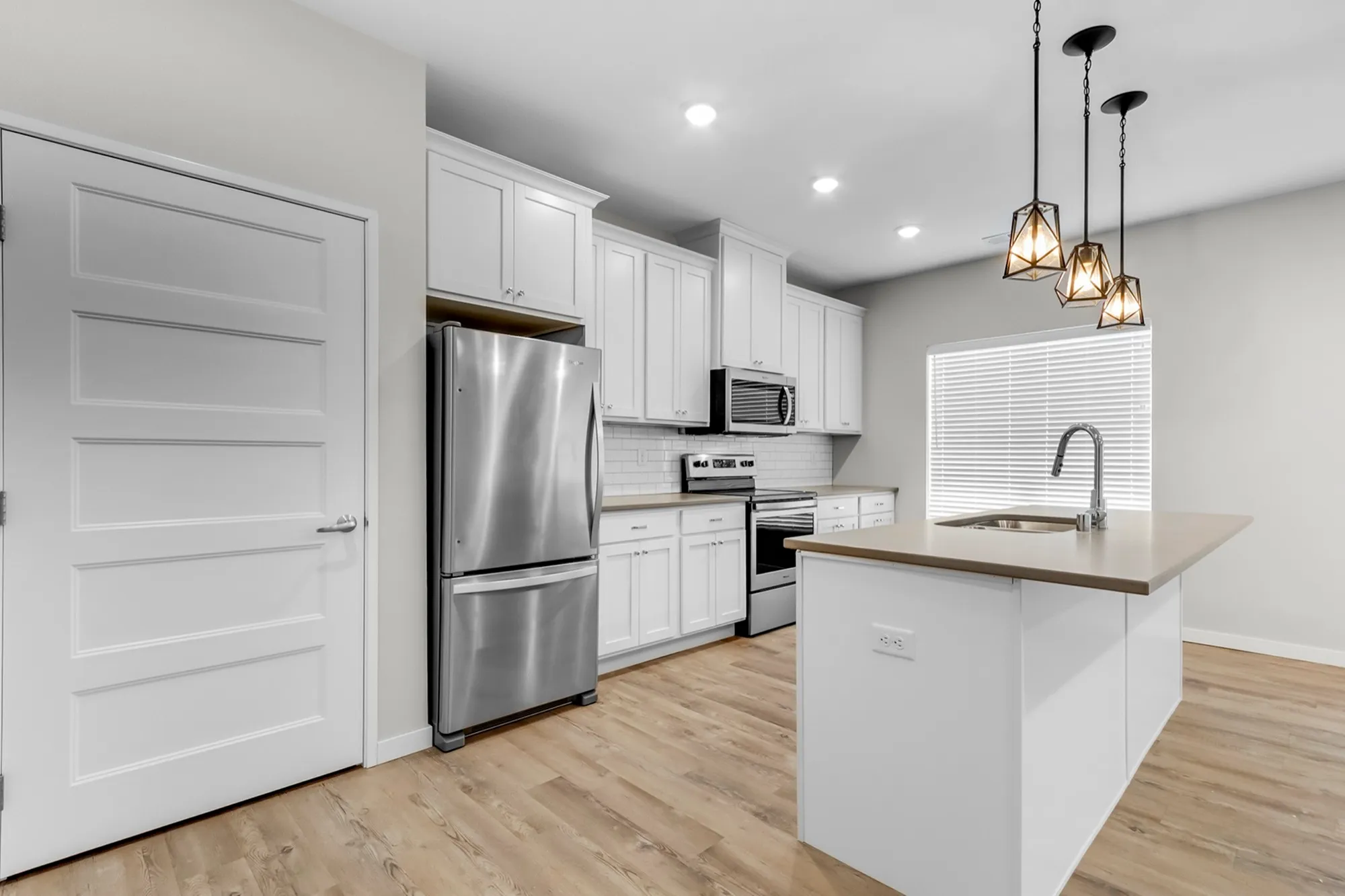 APT | 1BED1.5BATH -D Floor Plan
