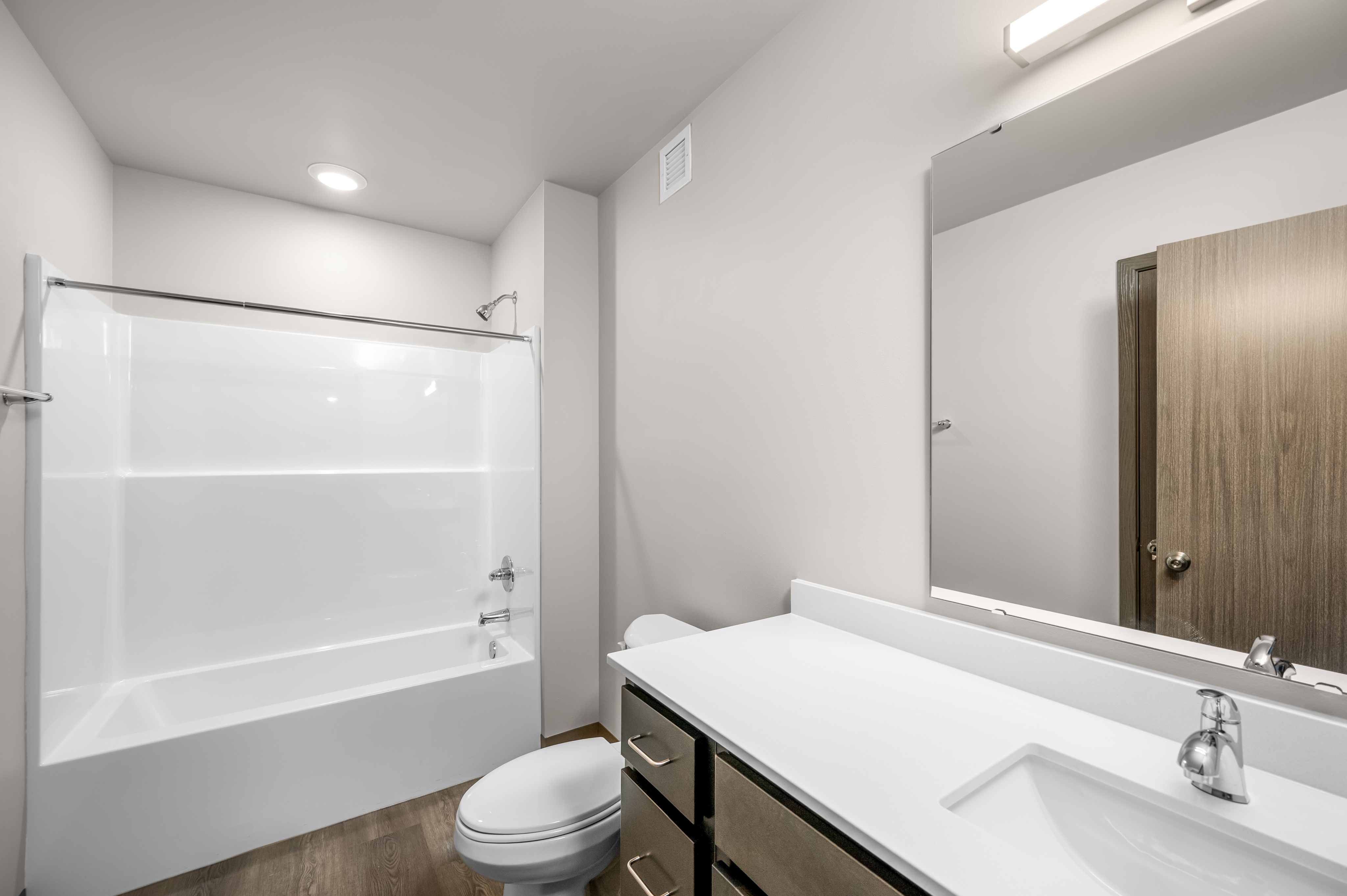 2BED2BATH Floor Plan