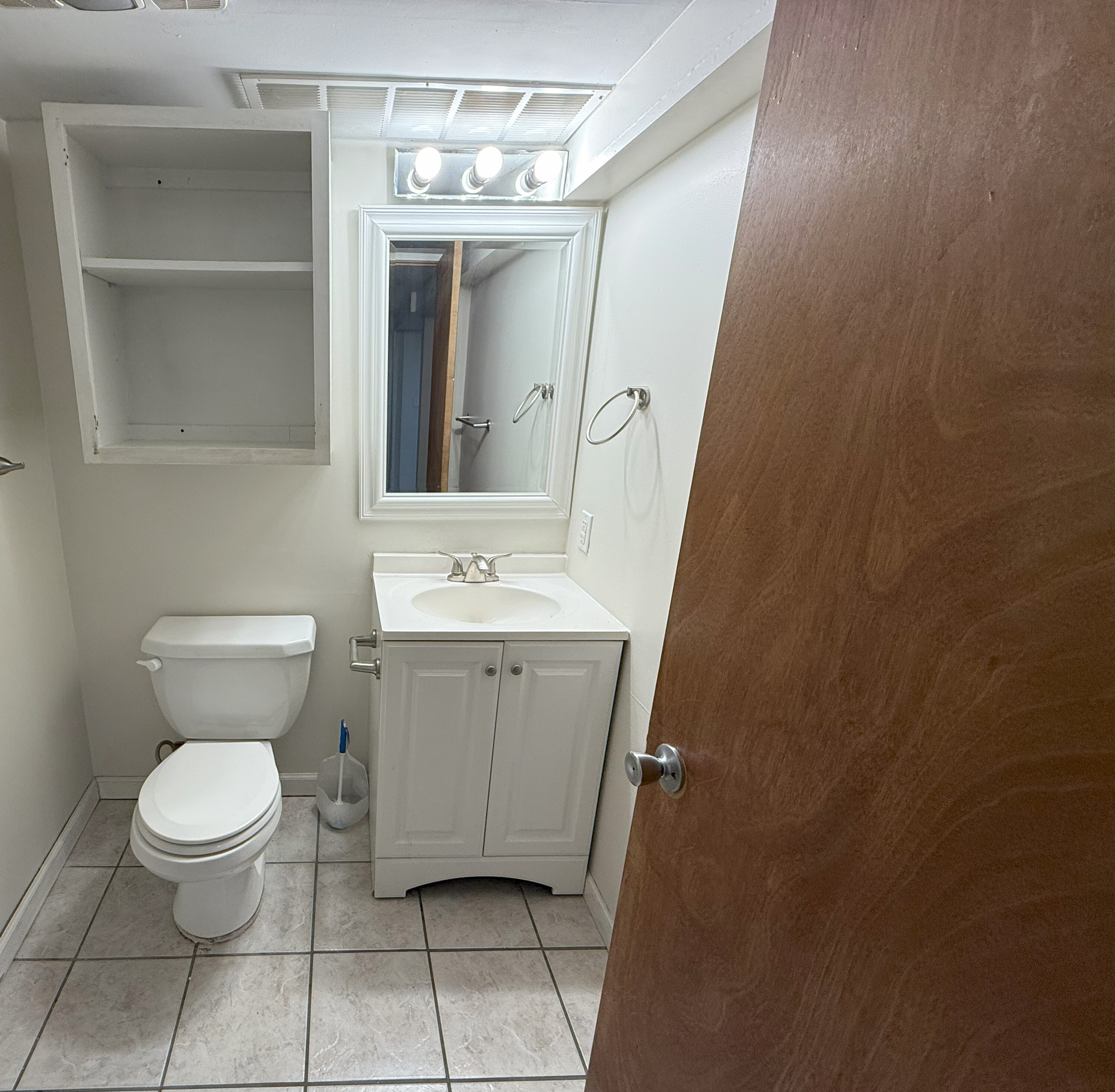 2 bd 1 bt Floor Plan