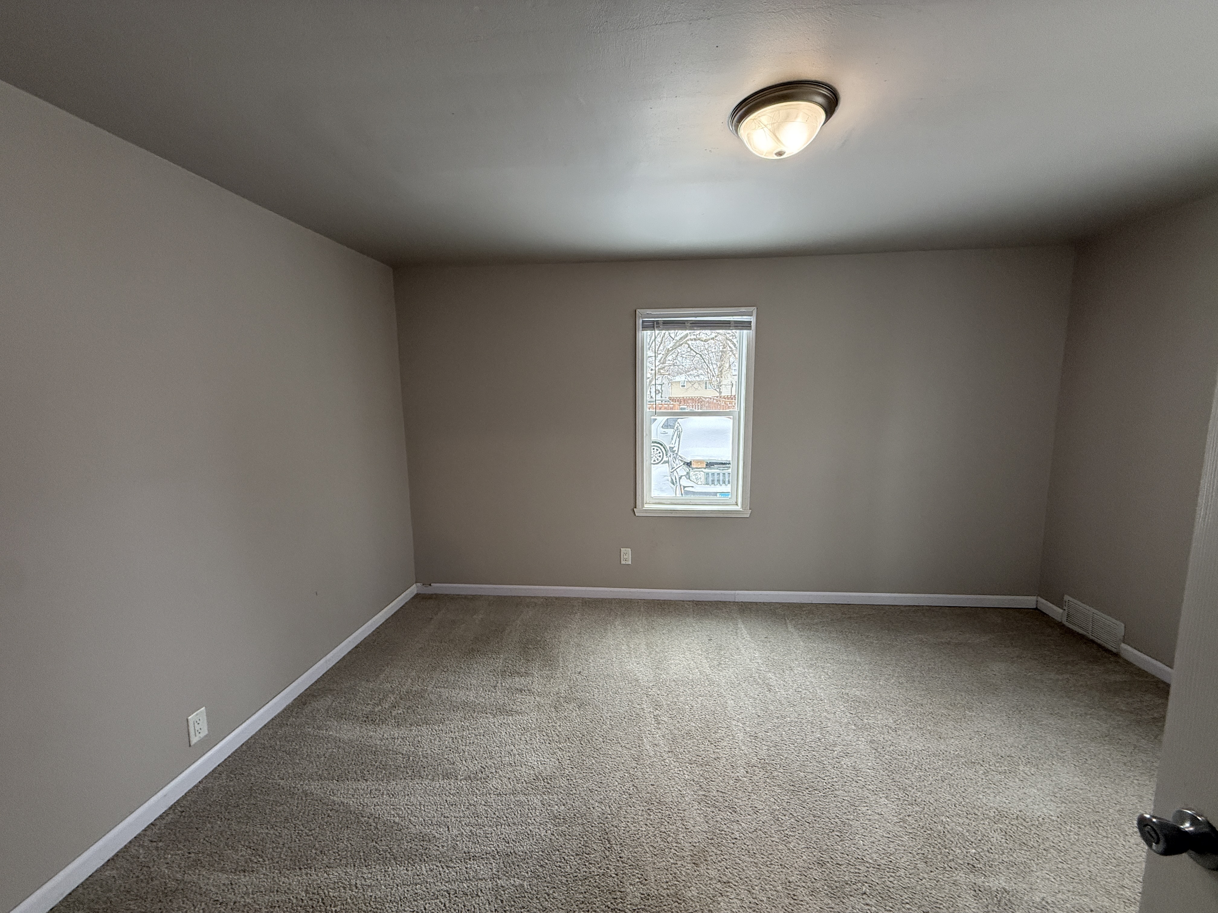 909 University Dr N #2 | 3BED1BATH Floor Plan