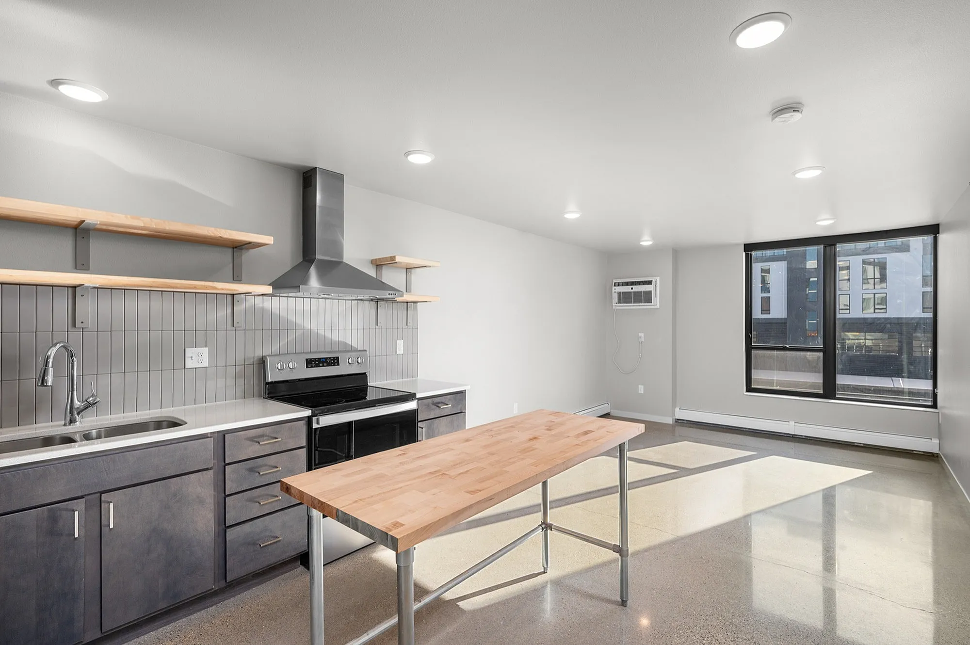 Gateway North - Modern Kitchen