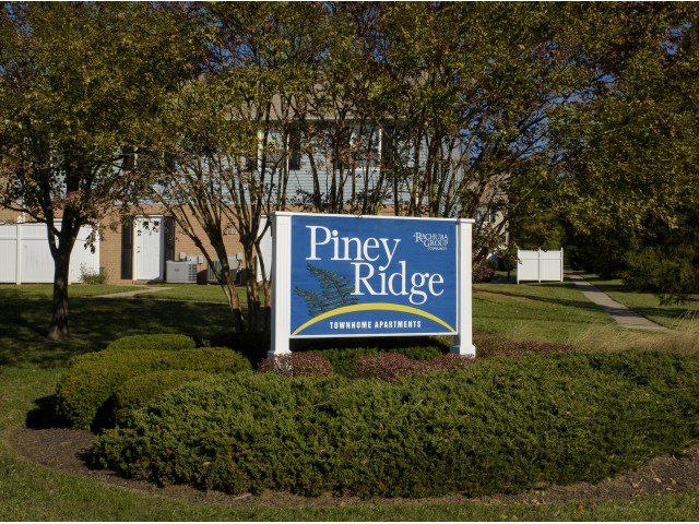 Welcome to Piney Ridge Apartments & Townhomes