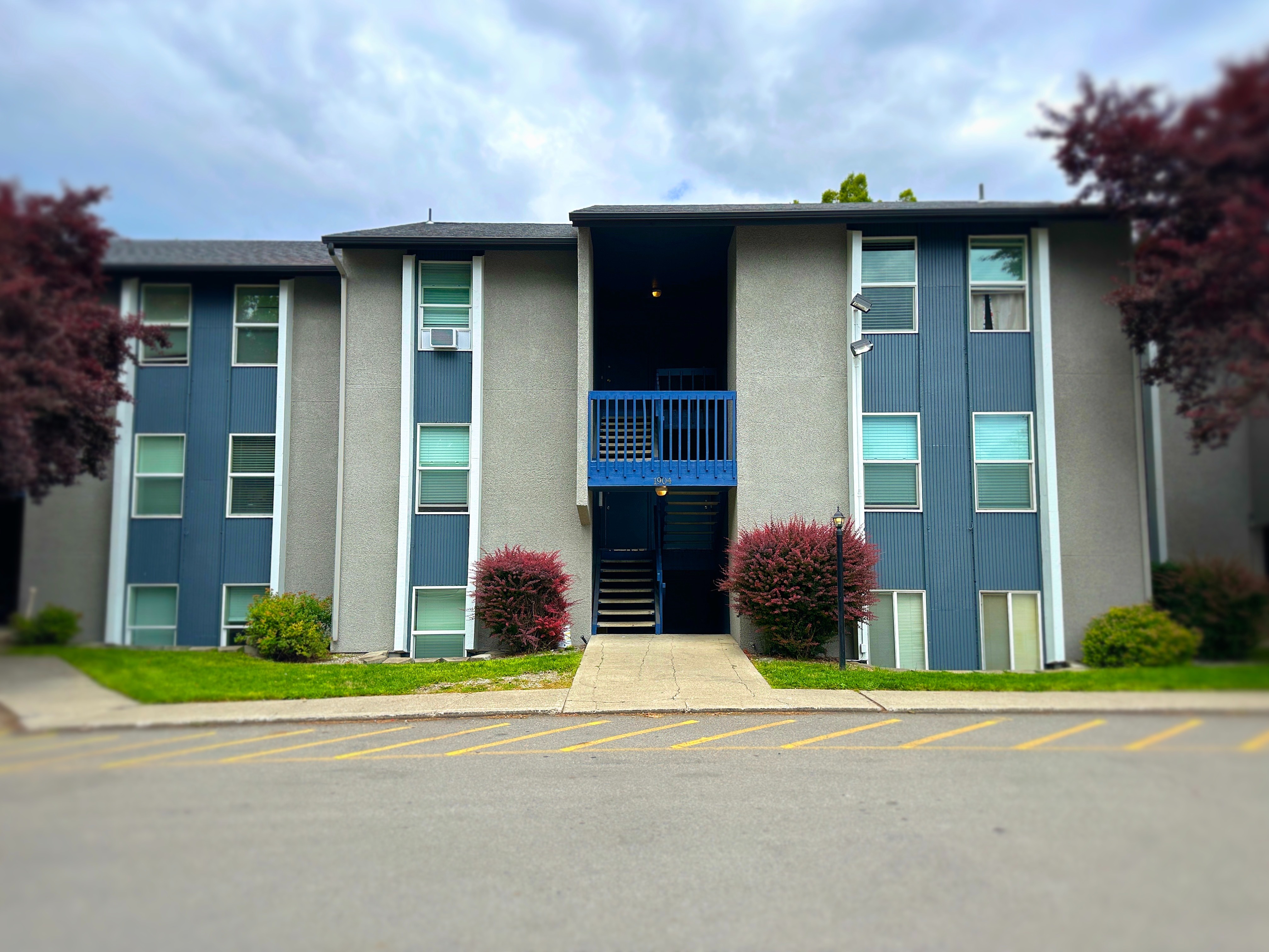 Riverton Terrace Apartments