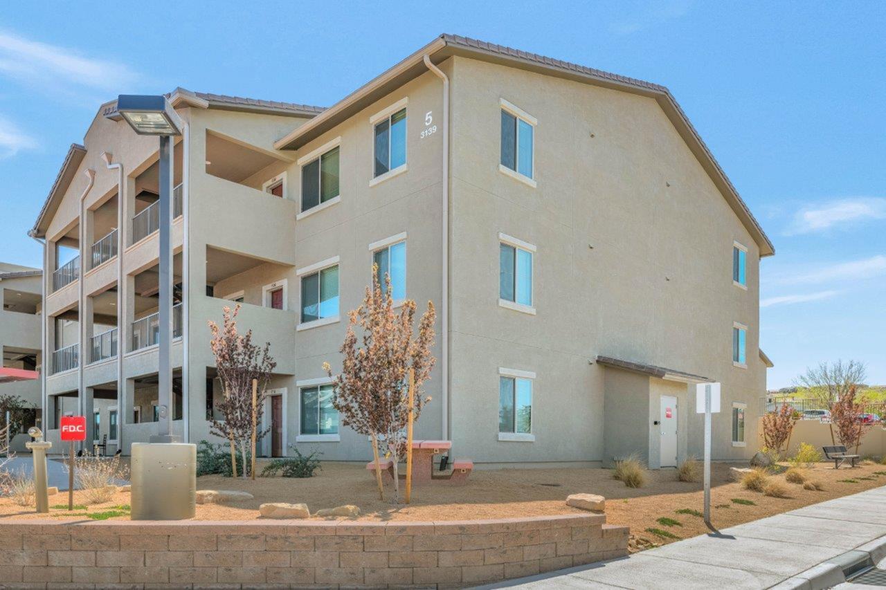 Image of Large Decks/Patios for Willow Creek Apartments