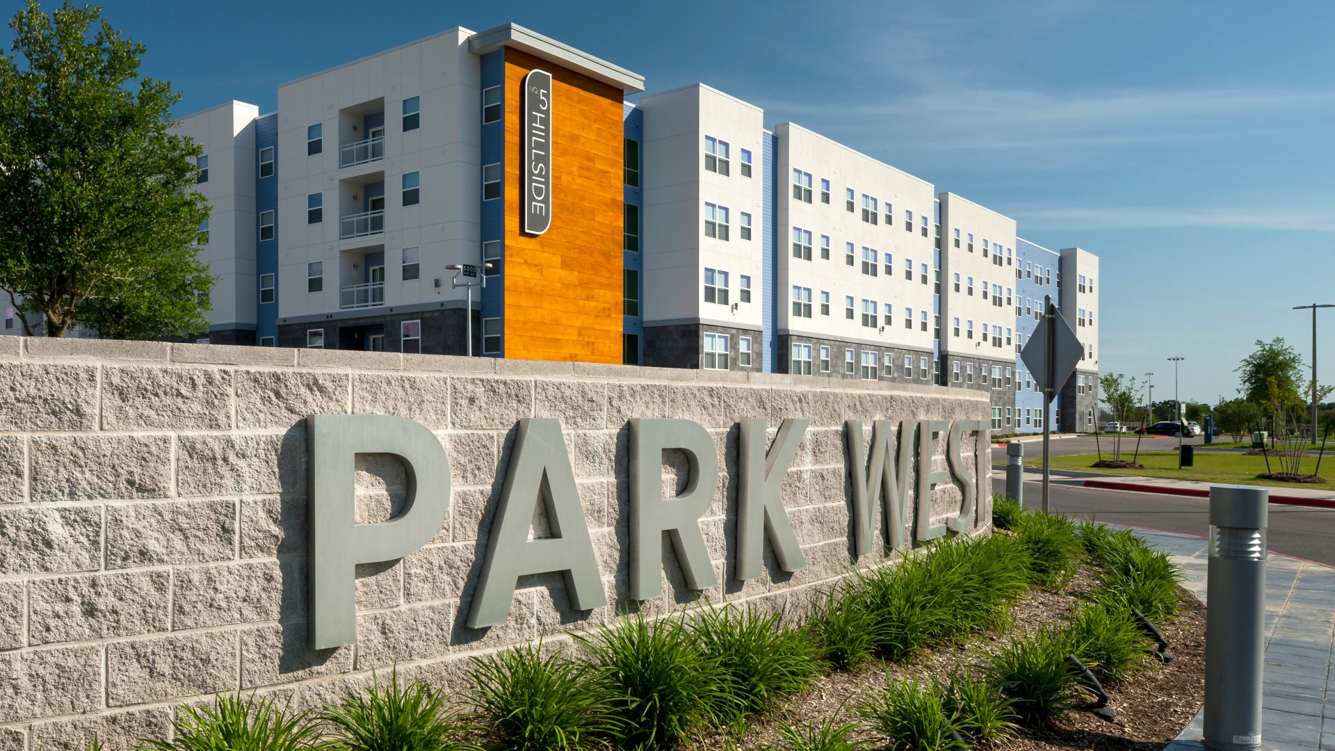 Exterior View of Apartment | Park West  | College Station Apartments