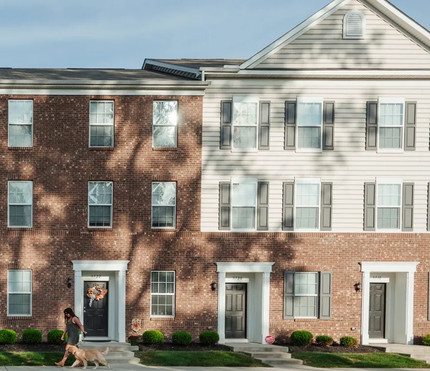 Luxury Townhomes |  LC Gahanna | Gahanna Apartments