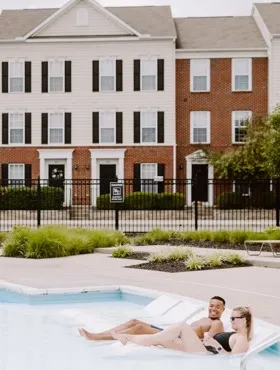 Swimming Pool |  LC Gahanna | Apartments in Gahanna, Ohio