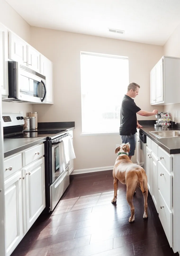 Residents Cooking in the Kitchen |  LC Dublin | Apartments in Dublin, OH