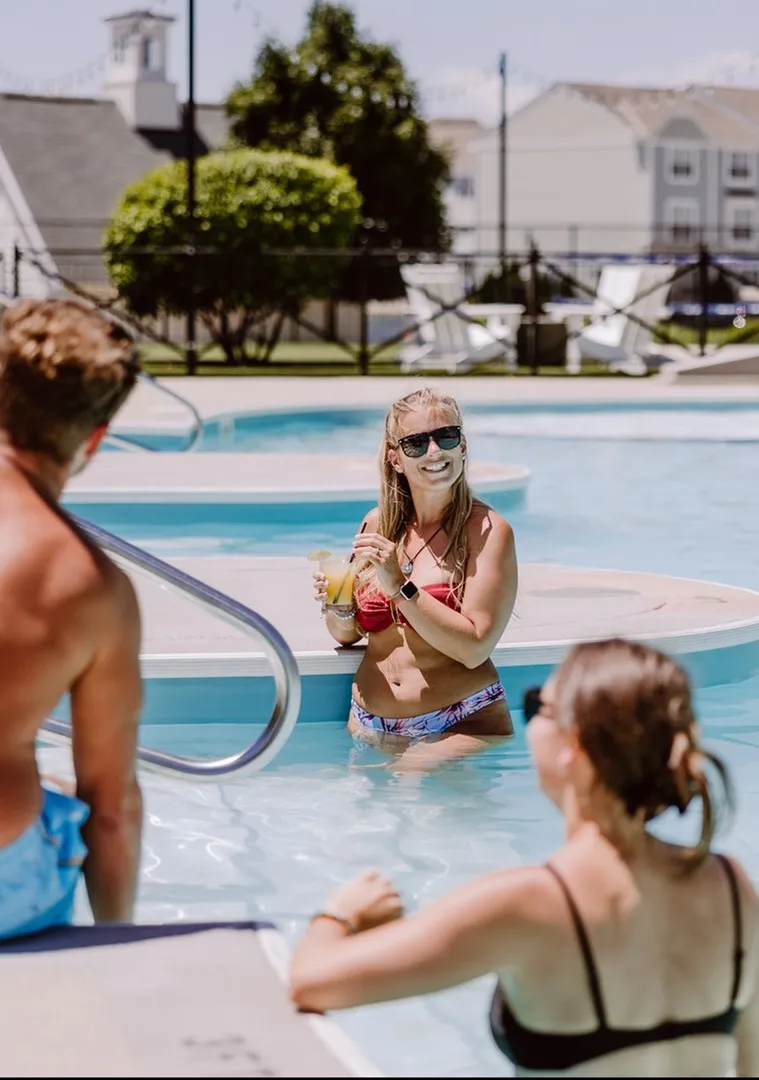 Swimming Pool |  LC Dublin | Apartments in Dublin, Ohio