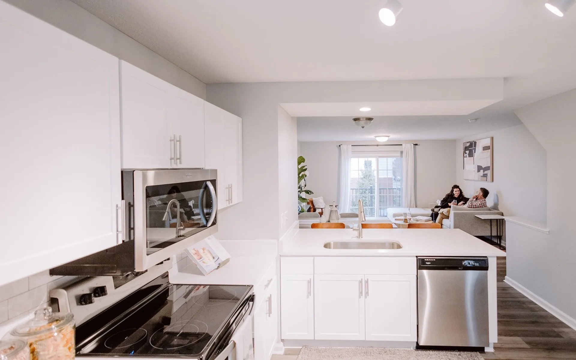 Spacious Kitchen |  LC Gahanna | Apartments in Gahanna, Ohio