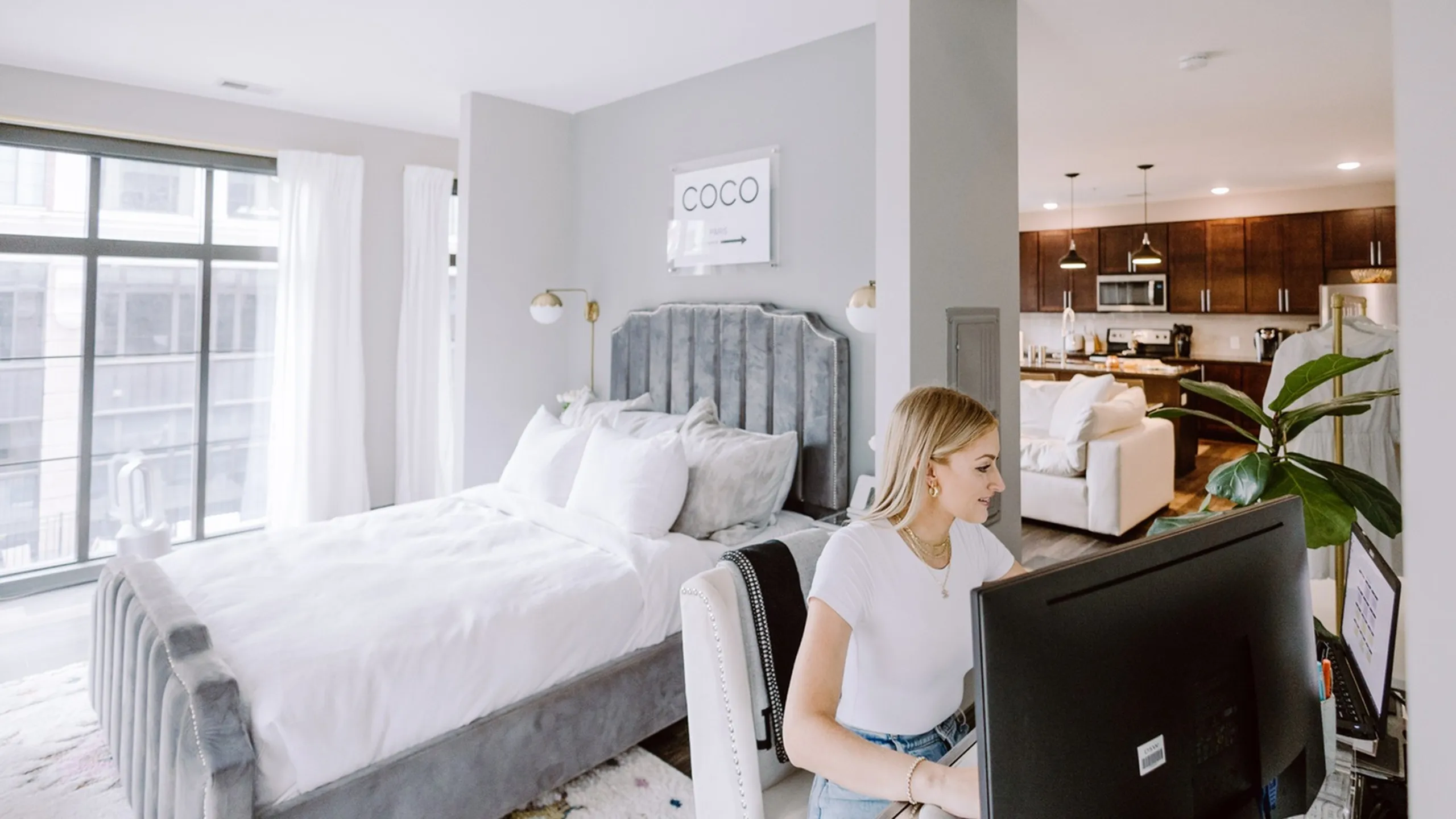 Comfortable Bedroom | LC RiverSouth - 205 S High | Columbus Apartments