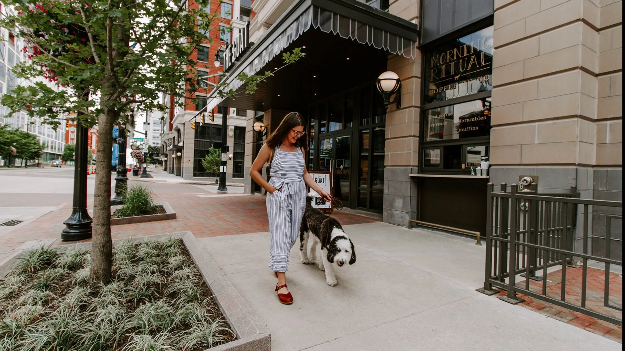 Pet-Friendly Apartments | LC RiverSouth - 205 S High | Columbus Apartments