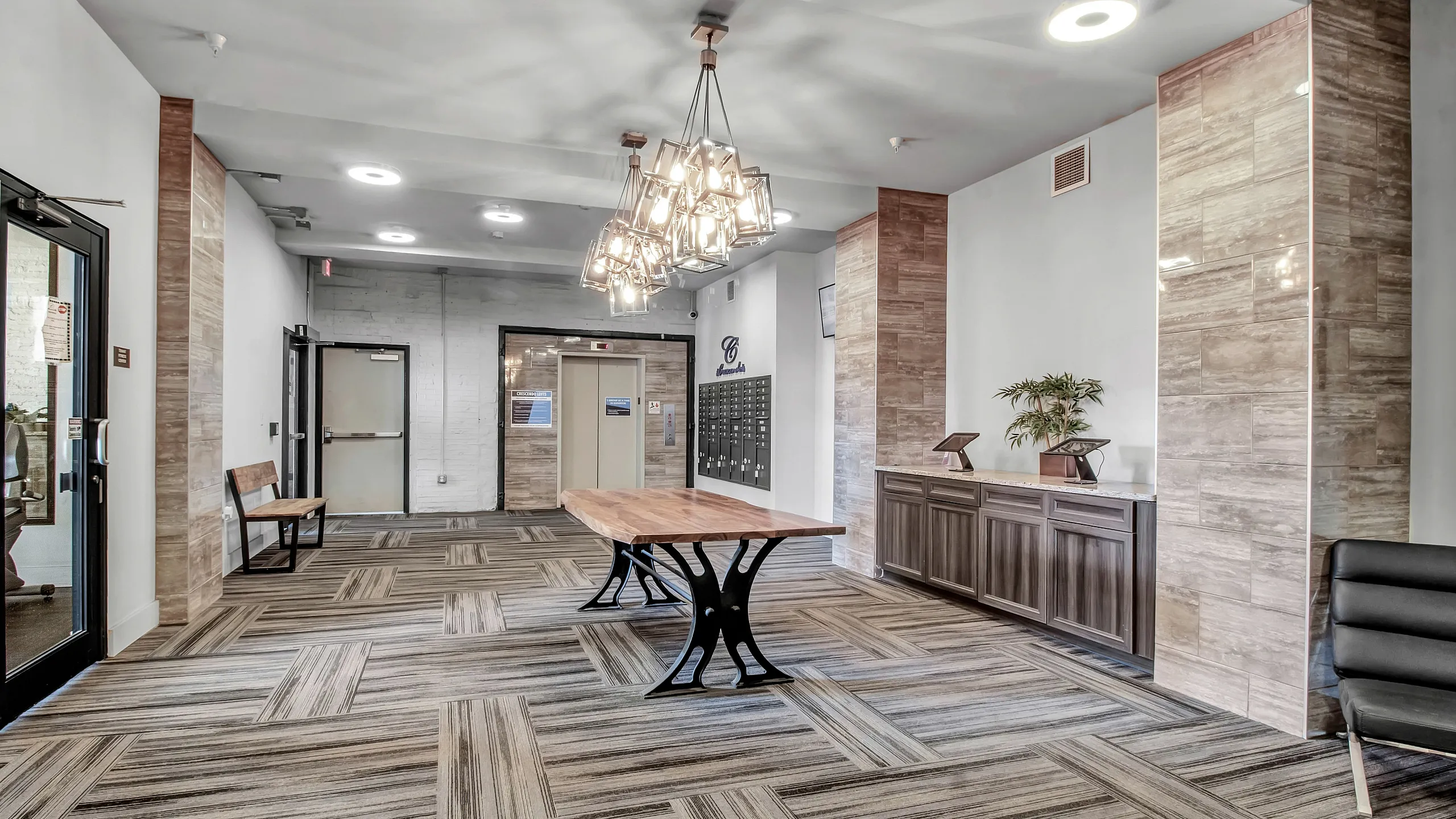 Crescendo Loft Apartments - Modern Lobby