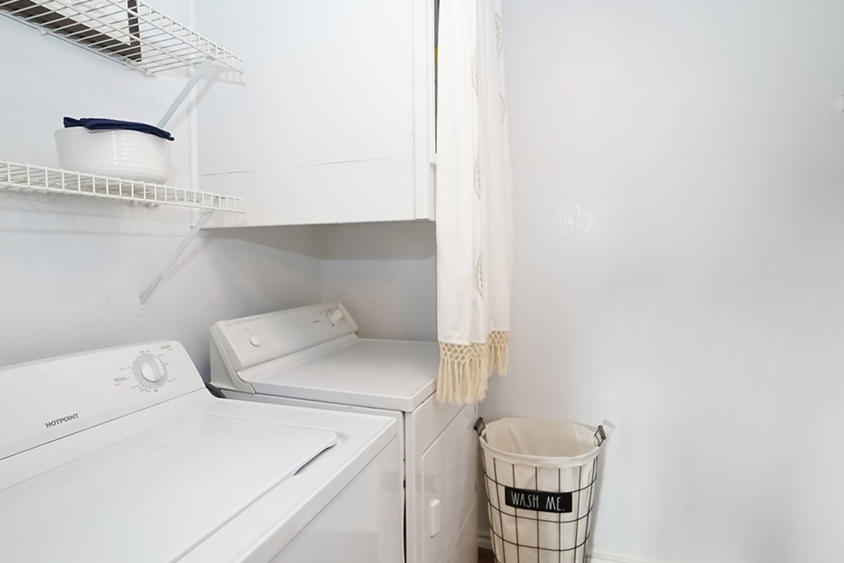 1048 - 4x2 Laundry