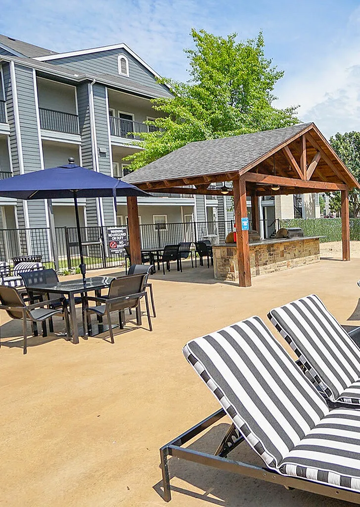 Outdoor dining and bbq